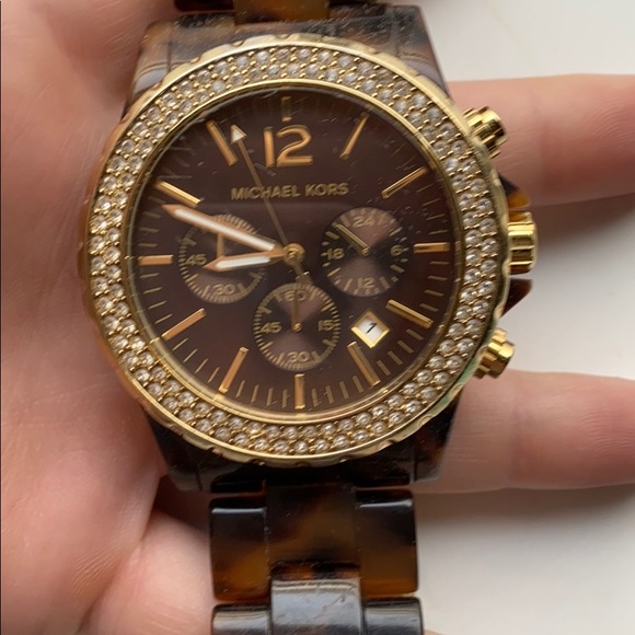 Michael Kors MK 5038 Tortoise Jet Set Women Watch - Picture 3 of 5